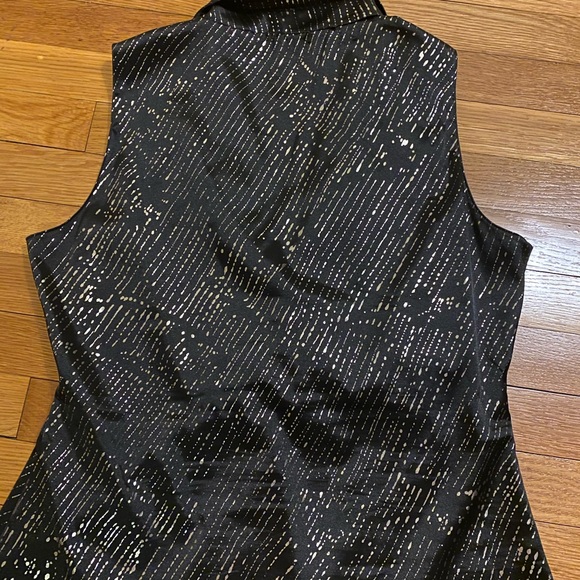 Tahari sparkly top, Large - Picture 3 of 6